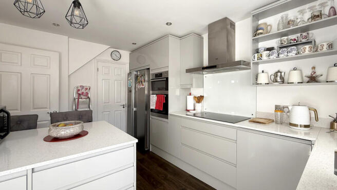 Kitchen/breakfast...