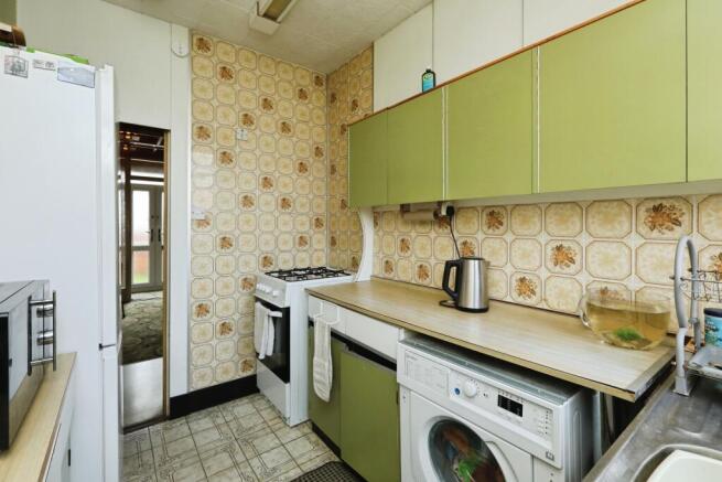 3 bed Semi-Detached for sale Image 12