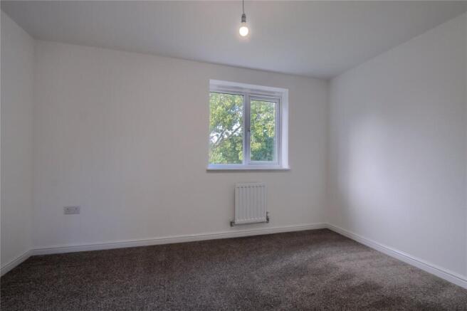 4 bed Detached to rent Image 11