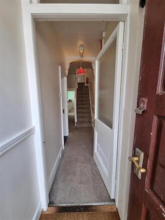 ENTRANCE HALLWAY (2).jpg