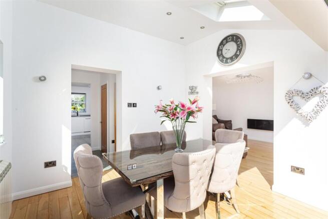 4 bed Detached for sale Image 6