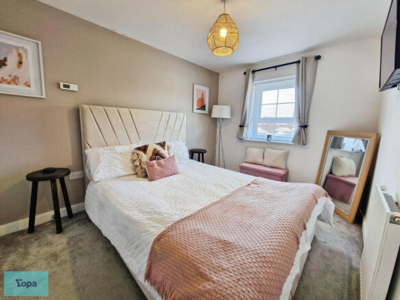 3 bed Semi-Detached for sale Image 4