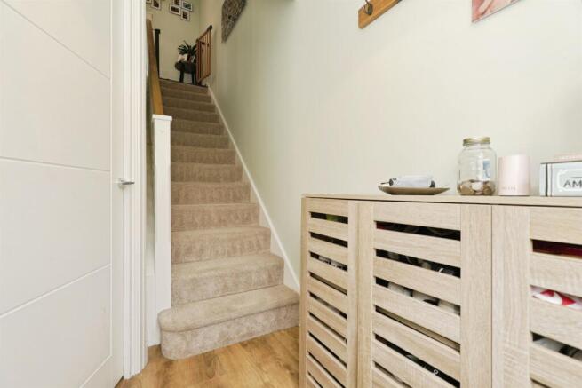 3 bed Semi-Detached for sale Image 8