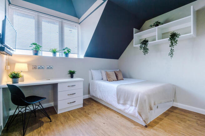 Flat 16, UNW, 1