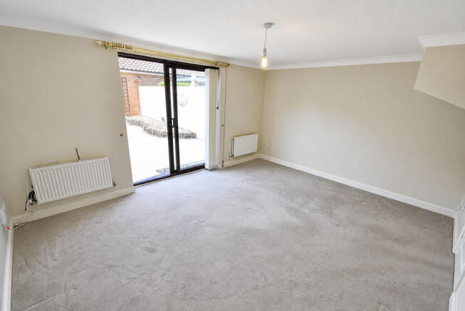 3 bed Town House for sale Image 4