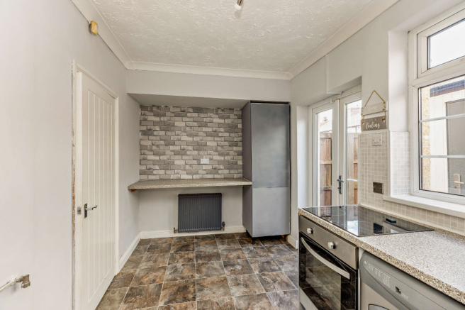 3 bed Terraced for sale Image 4
