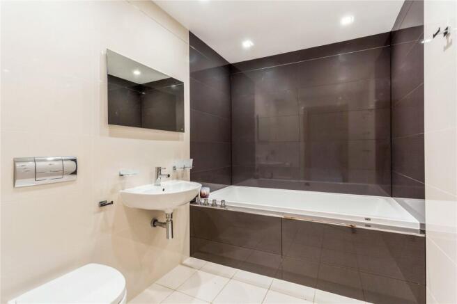 En Suite 1