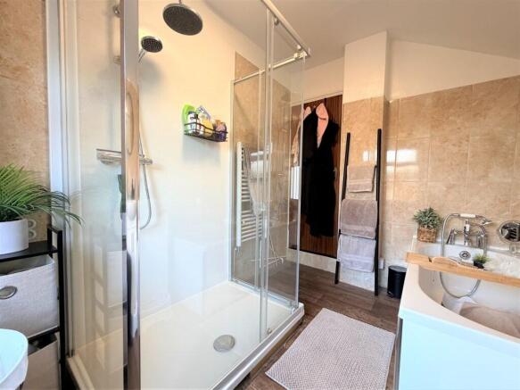 BATHROOM2