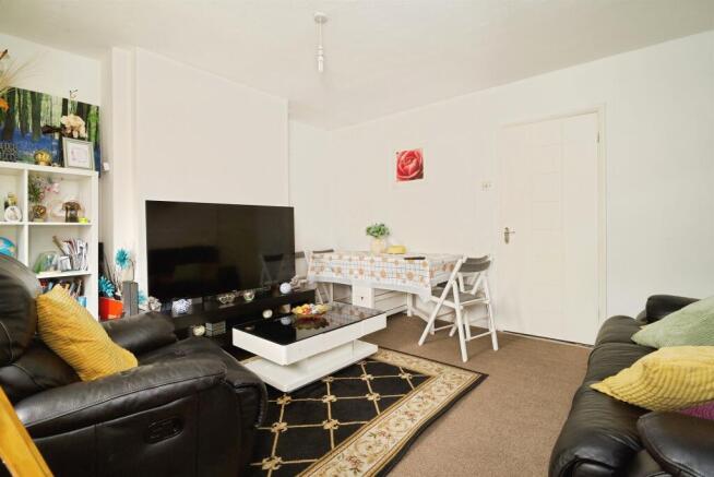 3 bed Semi-Detached for sale Image 5