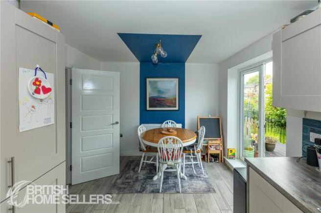 3 bed Town House for sale Image 4