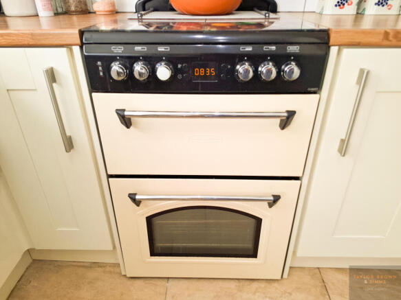 Oven