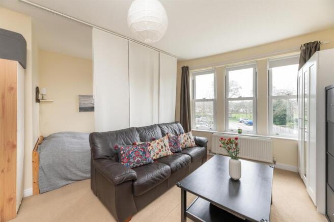 2 bed Apartment for sale Image 8