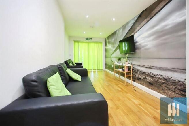 1 bed House Share to rent Image 5