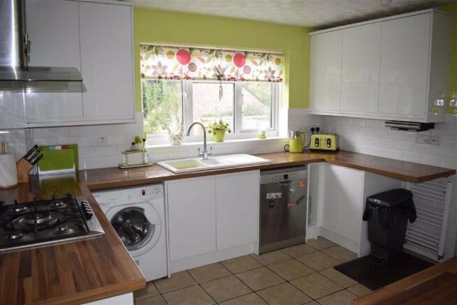 Modern Fitted Kitchen