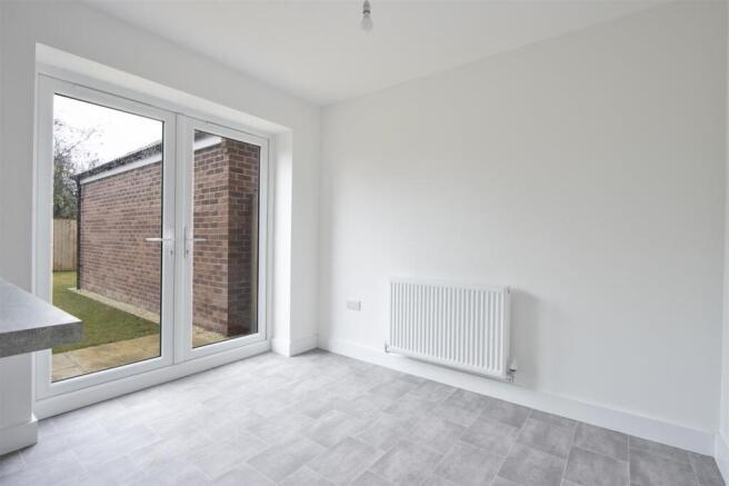 Hawthorne Meadows, 6 Meadow View, S43 photo 4