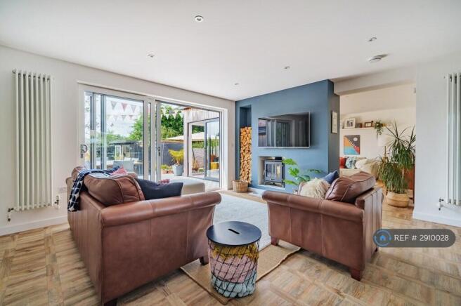 Family Room / Lounge 1