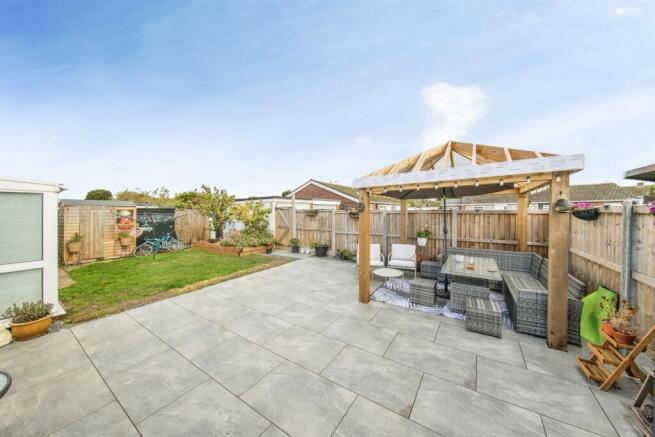 Lime Close, Clacton-On-Sea photo 2