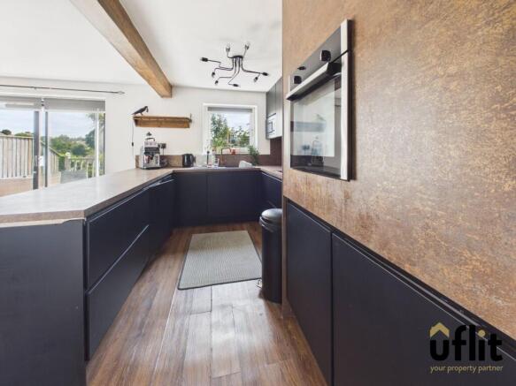 3 bed Semi-Detached for sale Image 7