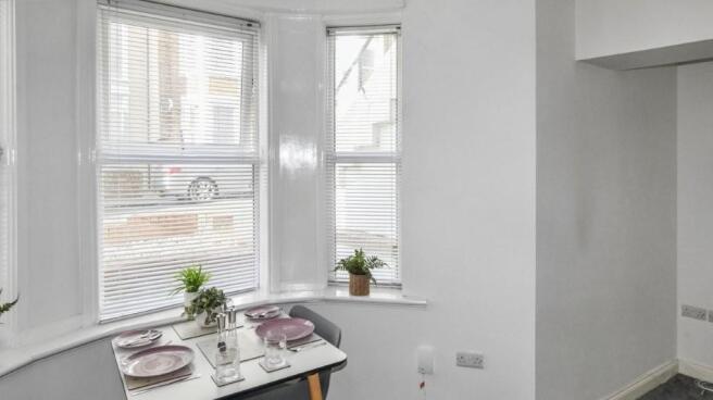 1 bed Flat to rent Image 5