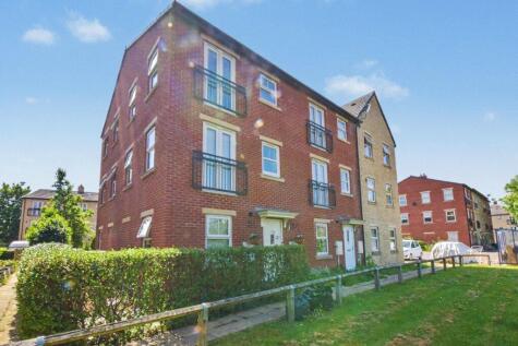 Holts Crest Way, Leeds, West Yorkshire