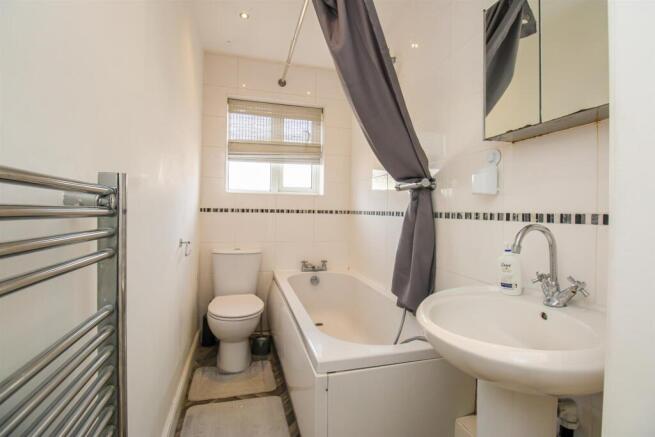 2 bed Terraced for sale Image 8