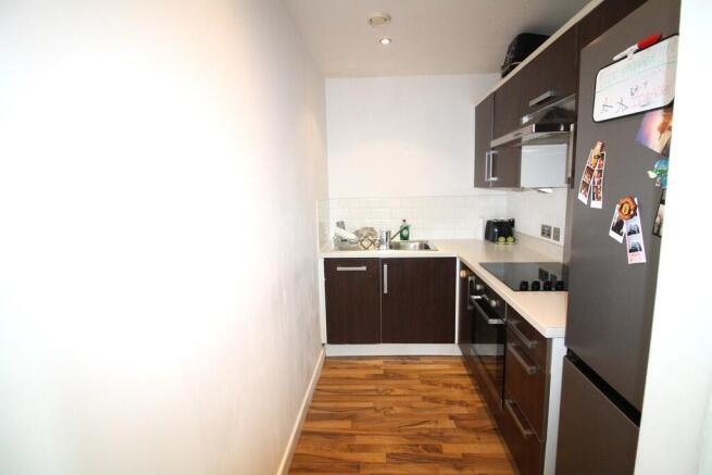 2 bed Apartment to rent Image 6