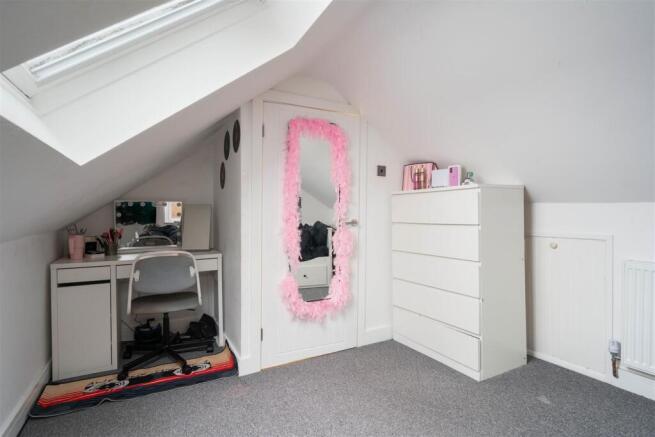 Attic Bedroom-2.jpg
