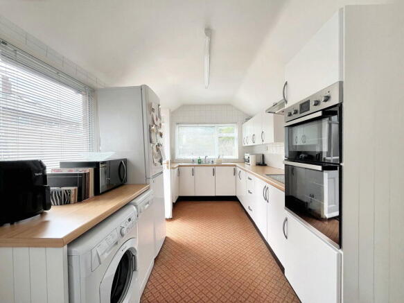 3 bed Semi-Detached for sale Image 5