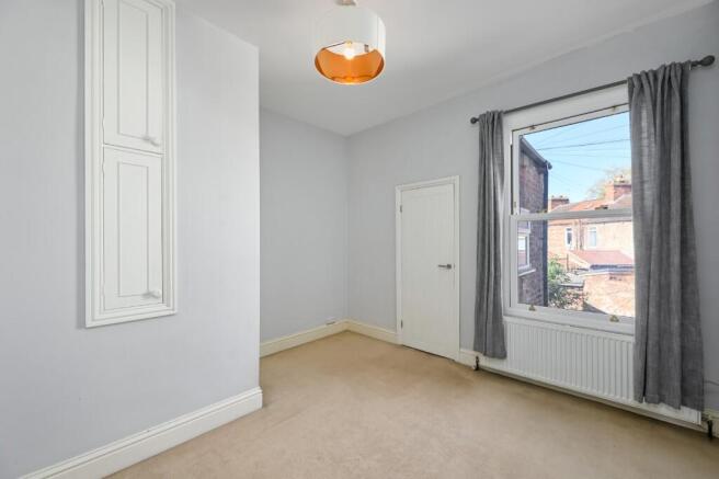2 bed End of Terrace to rent Image 8