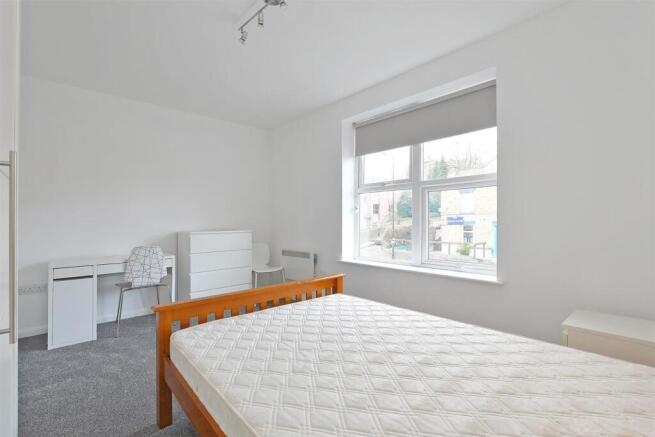 3 bed Apartment to rent Image 7