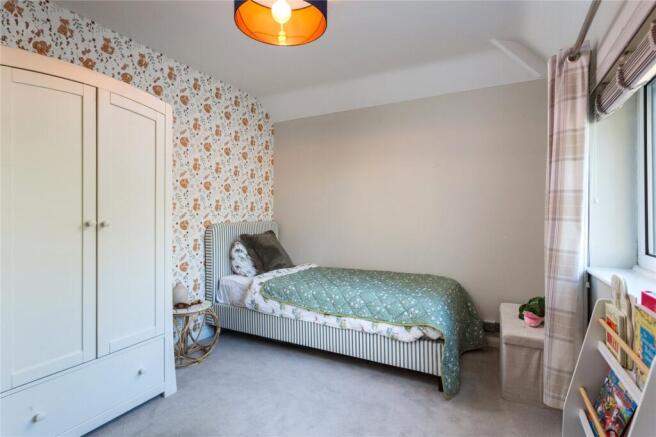 4 bed Semi-Detached for sale Image 11