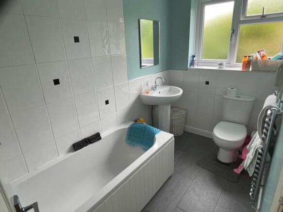 Family bathroom 