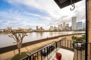 Flat 7, 245 Pennington Court, Rotherhithe Street, London SE16 5FT
