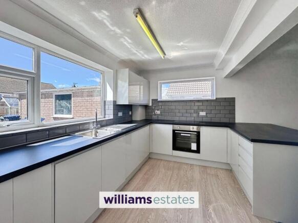 Canterbury Drive, Prestatyn, LL19 photo 3