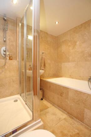 En Suite Bathroom/Wc