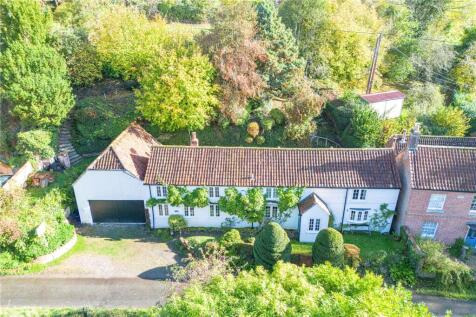 Low Road, Little Cheverell, Devizes, Wiltshire, SN10