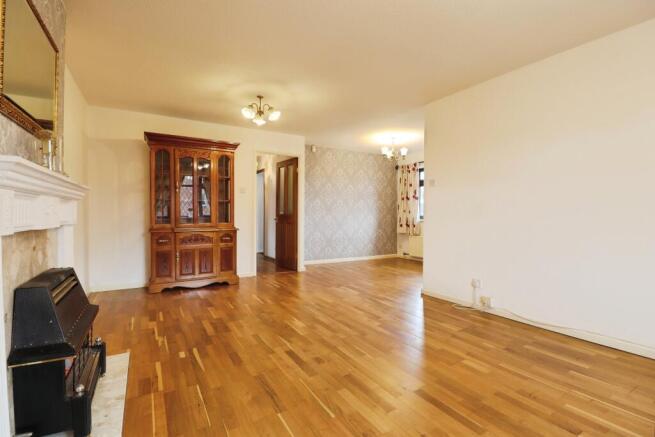 3 bed Detached Bungalow for sale Image 4