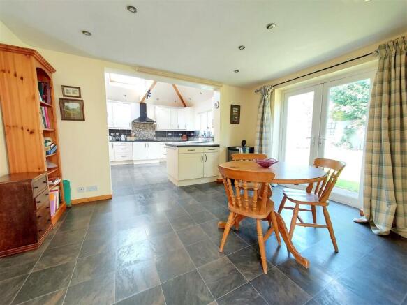 Family Kitchen Diner