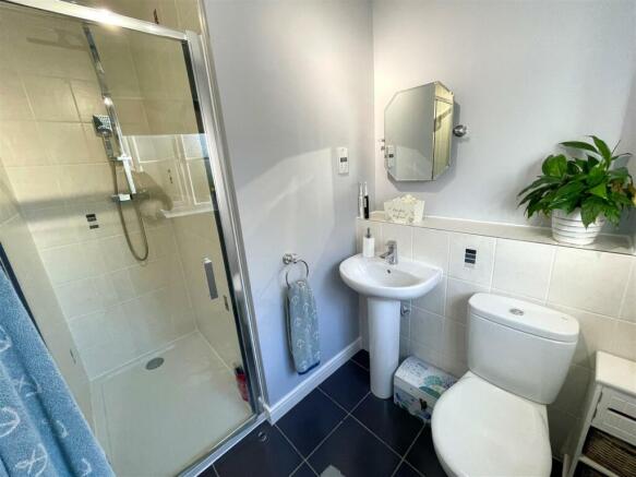 ENSUITE.jpg