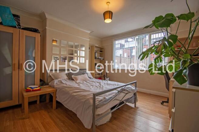 4 bed Semi-Detached to rent Image 4