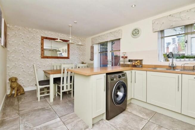 Kitchen Diner: