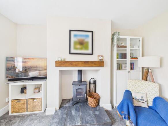 2 bed Semi-Detached for sale Image 8