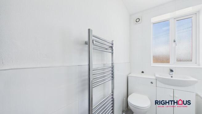 3 bed Semi-Detached to rent Image 12