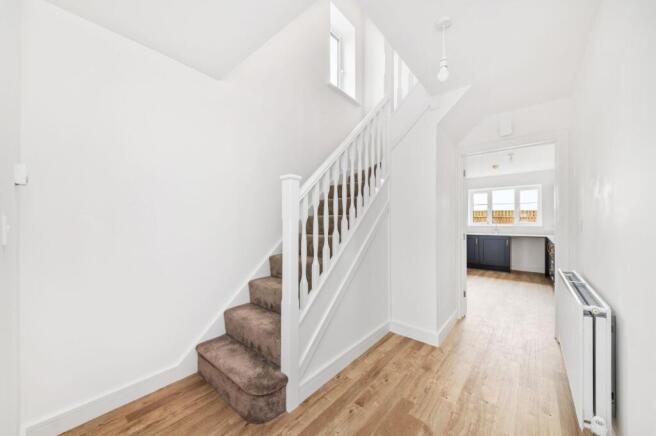 4 bed Detached for sale Image 5