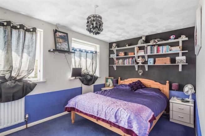 Bedroom..jpg