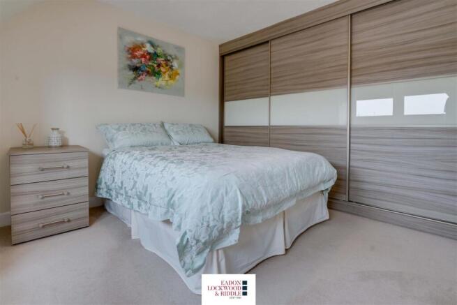 2 bed Detached Bungalow for sale Image 7
