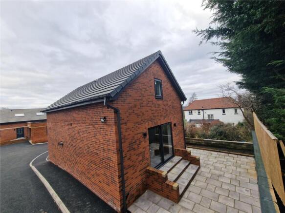 2 bed Detached to rent Image 4