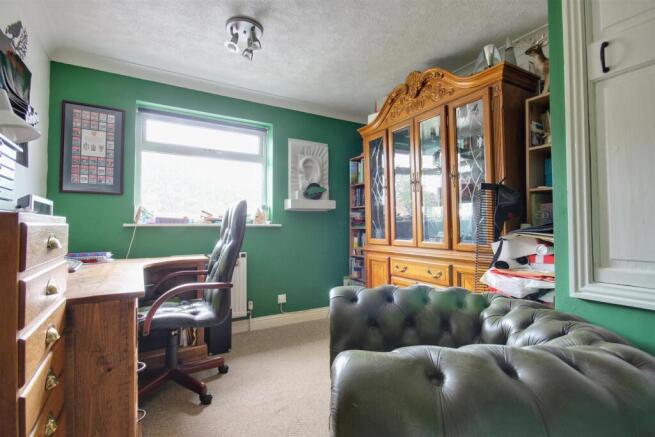 3 bed Detached for sale Image 9