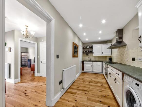 2 bed House for sale Image 8
