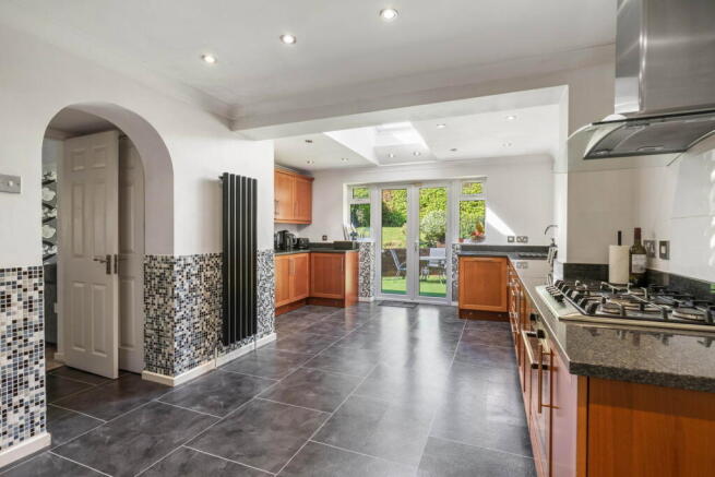 Brookside Crescent, Cuffley, EN6 photo 4